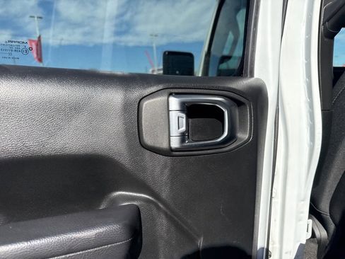 Used 2022 Jeep Wrangler Unlimited Rubicon w/ LED Lighting Group image 34