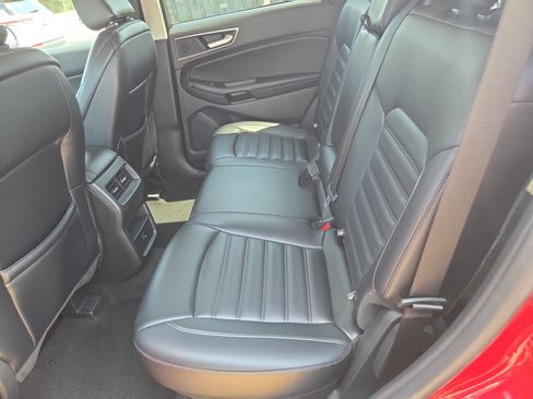 Used 2024 Ford Edge SEL AWD/4WD image 7