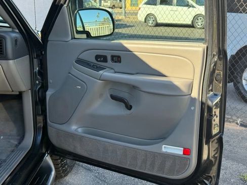 Used 2005 GMC Yukon SLT w/ SLT Preferred Equipment Group image 29