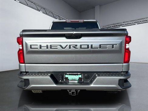 Used 2019 Chevrolet Silverado 1500 Custom w/ Custom Value Package AWD/4WD image 6