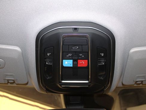 Certified 2022 Jeep Grand Cherokee L Limited AWD/4WD image 26