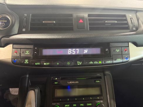 Used 2015 Lexus CT 200h FWD image 27