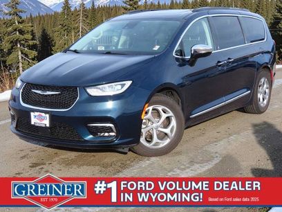 Used 2023 Chrysler Pacifica Limited