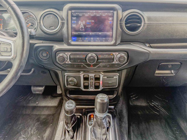 Used 2019 Jeep Wrangler Unlimited Sahara AWD/4WD image 9