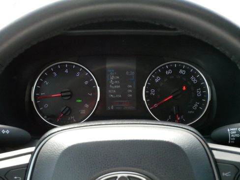 Certified 2022 Toyota RAV4 XLE Premium AWD/4WD image 21