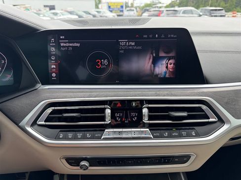 Used 2020 BMW X7 M50i AWD/4WD image 15
