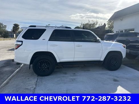 Used 2022 Toyota 4Runner SR5 Premium image 1