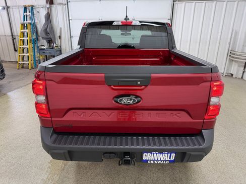 Used 2025 Ford Maverick XLT w/ Black Appearance Package image 27