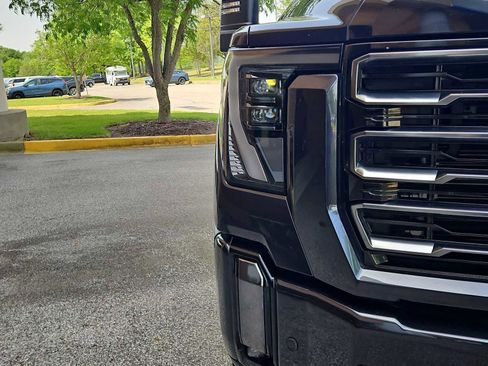 Used 2024 GMC Sierra 2500 AT4 w/ AT4 Premium Plus Package AWD/4WD image 20
