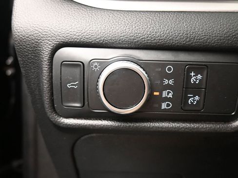 Used 2020 Ford Explorer XLT w/ Comfort Package image 17