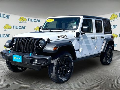 Used 2023 Jeep Wrangler Unlimited image 3