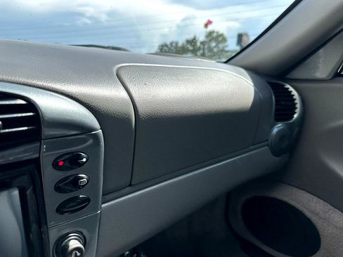 Used 2001 Porsche 911 Carrera image 34