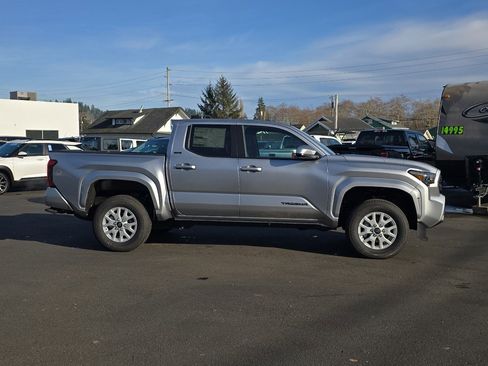 New 2026 Toyota Tacoma SR5 image 7