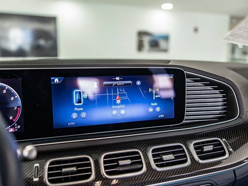 Used 2025 Mercedes-Benz GLE 63 AMG S image 27