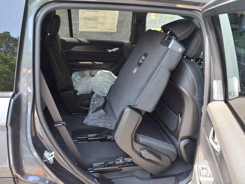 New 2025 Jeep Grand Cherokee L Laredo w/ Luxury Tech Group I image 36