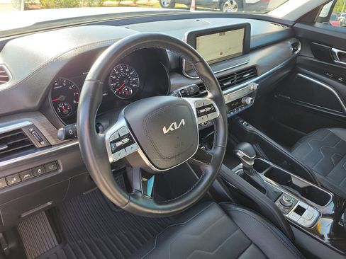 Certified 2022 Kia Telluride SX w/ SX Prestige Package AWD/4WD image 24
