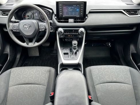 Certified 2021 Toyota RAV4 XLE w/ Convenience Package FWD image 17