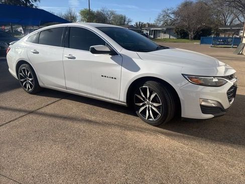 Used 2022 Chevrolet Malibu RS image 3