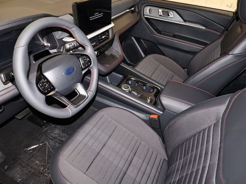 New 2026 Ford Explorer ST-Line w/ ST-Line Street Pack AWD/4WD image 29