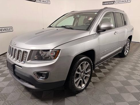 Used 2016 Jeep Compass High Altitude FWD image 2