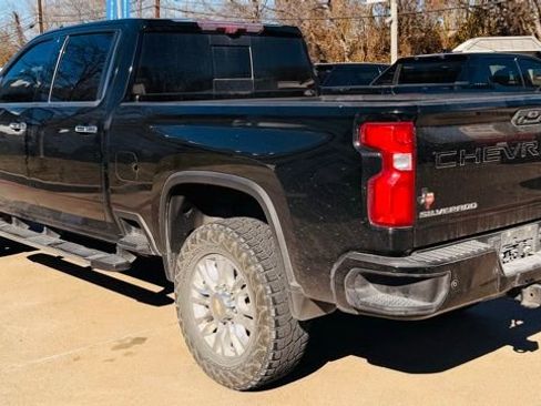 Used 2021 Chevrolet Silverado 2500 High Country w/ Z71 Off-Road Package image 4