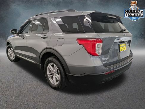 Used 2023 Ford Explorer XLT AWD/4WD image 7