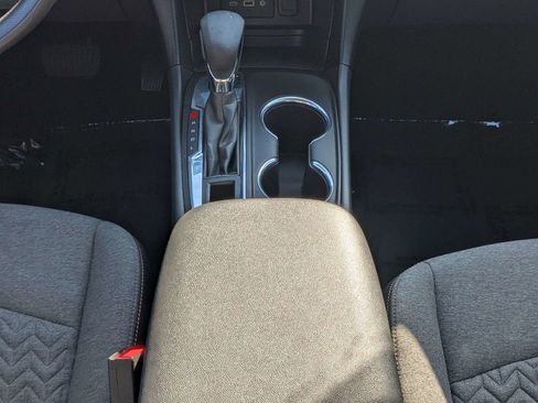 Used 2023 Chevrolet Equinox LT image 19