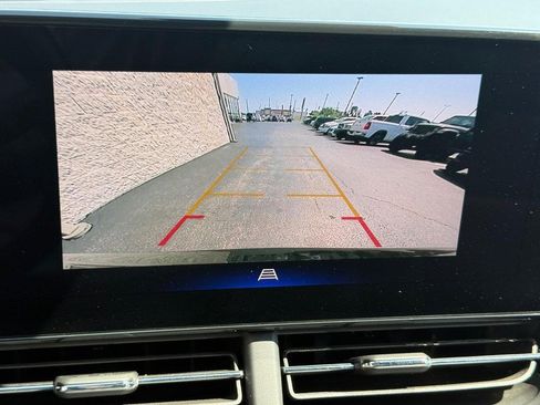 Used 2025 Chevrolet Trax RS w/ Sunroof Package FWD image 25