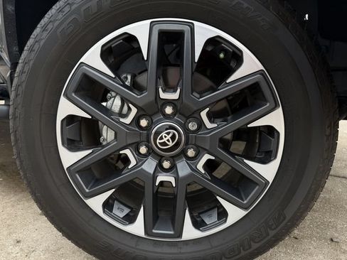 Used 2025 Toyota Tundra Limited w/ Power Package AWD/4WD image 9