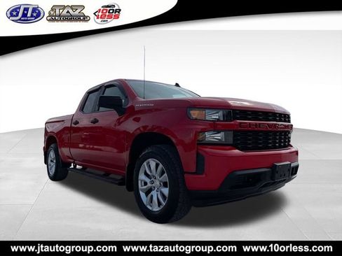 Used 2020 Chevrolet Silverado 1500 Custom w/ Custom Value Package AWD/4WD image 1