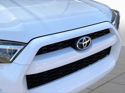 Used 2019 Toyota 4Runner SR5 Premium AWD/4WD image 28