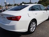 Used 2024 Chevrolet Malibu LT image 3