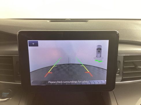 Used 2023 Ford Explorer XLT w/ Equipment Group 202A image 29