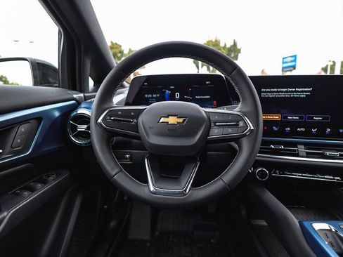 New 2026 Chevrolet Equinox EV LT AWD/4WD image 15