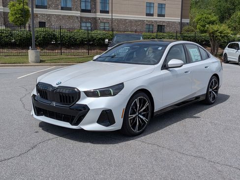 New 2026 BMW 530i w/ M Sport Package RWD image 7