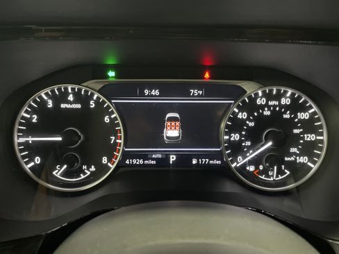 Used 2023 Nissan Pathfinder SL w/ Black Appearance Package image 18