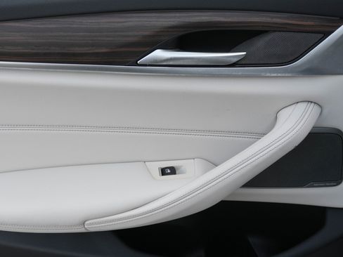 Certified 2023 BMW 540i w/ Premium Package image 32