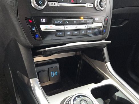Used 2020 Ford Explorer Limited AWD/4WD image 25