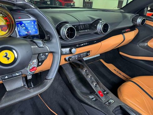 Used 2022 Ferrari 812 GTS image 34