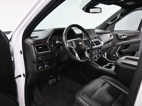 Used 2021 Chevrolet Suburban LT RWD image 17