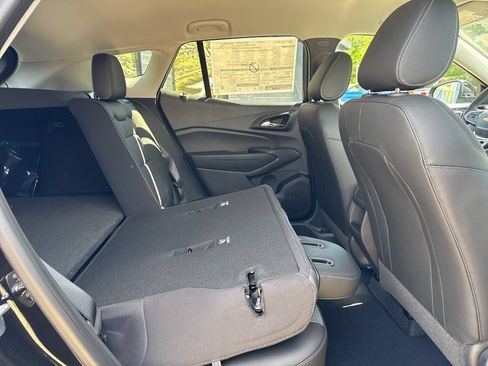 New 2026 Chevrolet Trax LT w/ Driver Confidence Package FWD image 11