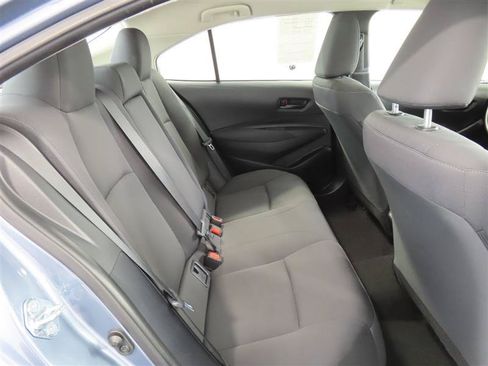 Used 2025 Toyota Corolla LE FWD image 33
