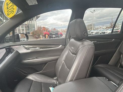 Certified 2022 Cadillac XT6 Sport w/ Technology Package image 30