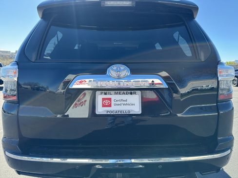 Certified 2022 Toyota 4Runner Limited AWD/4WD image 3