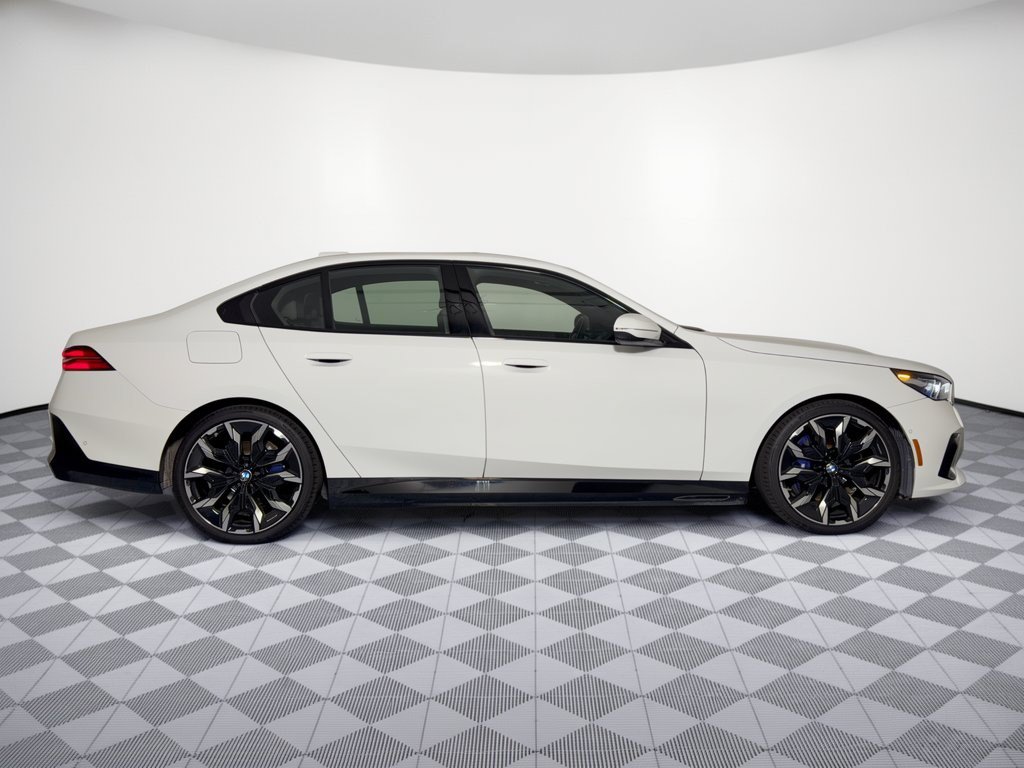 Used 2026 BMW i5 eDrive40 w/ M Sport Package RWD image 8