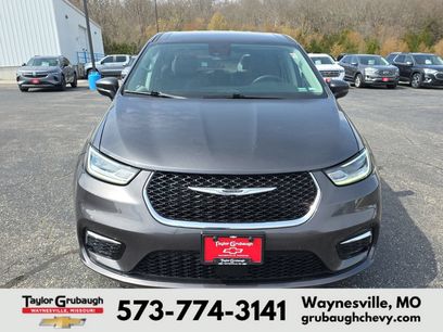 Used 2023 Chrysler Pacifica Touring-L