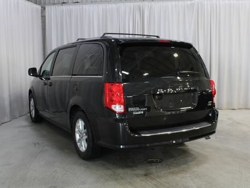 Used 2019 Dodge Grand Caravan SXT FWD image 21