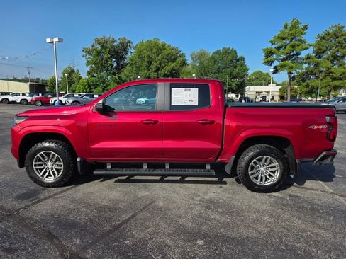 Used 2024 Chevrolet Colorado LT w/ LT Convenience Package II AWD/4WD image 12