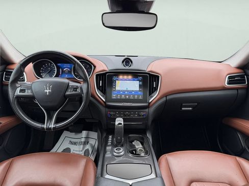 Used 2020 Maserati Ghibli RWD image 23