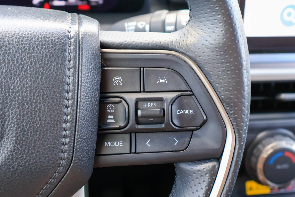 Used 2026 Toyota 4Runner TRD Off-Road Premium AWD/4WD image 16